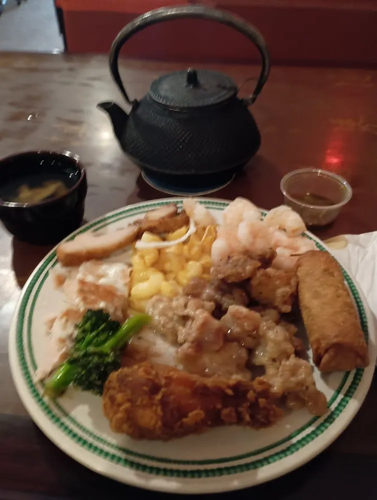 Buffet Protein Vegetable and Egg Roll