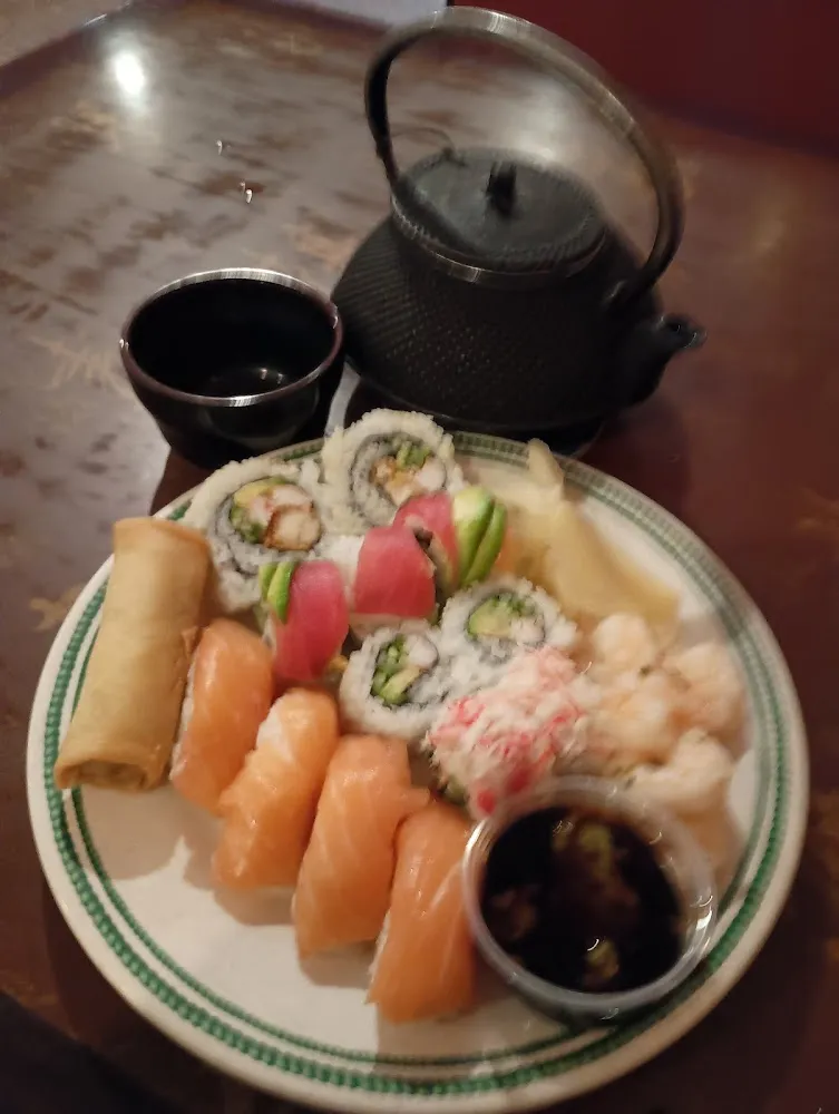 Buffet Sushi Selection
